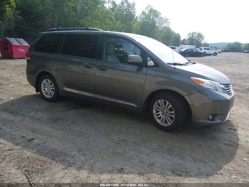 2013 TOYOTA SIENNA XLE V6 8 PASSENGER | 5TDYK3DCXDS402341 | UPCARS