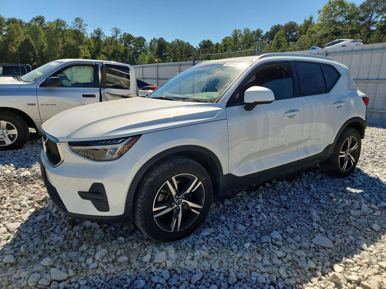 2023 VOLVO XC40 CORE | YV4L12UK8P2054613 | UPCARS