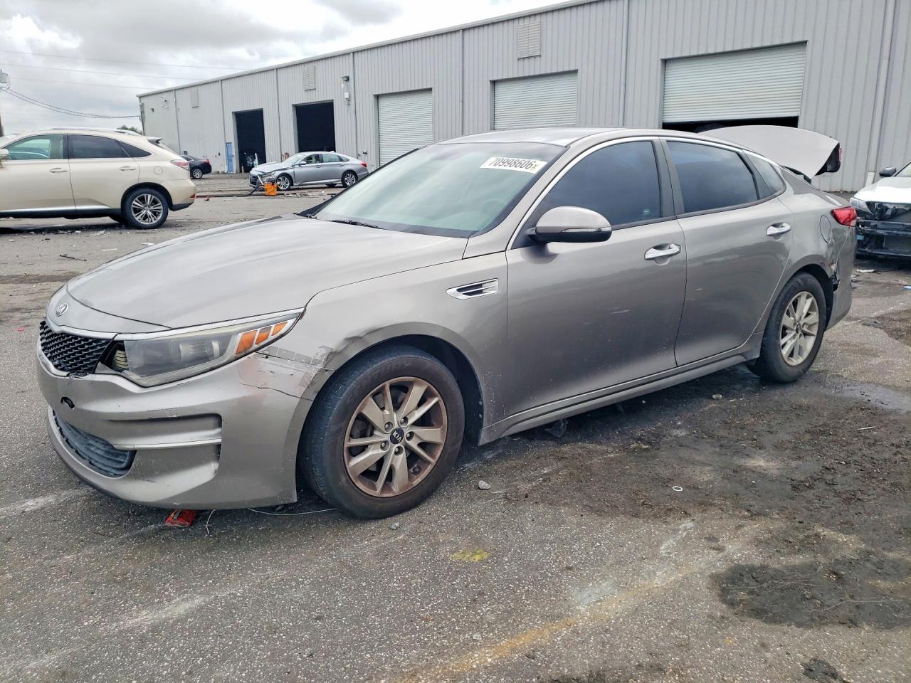 2016 KIA OPTIMA LX | 5XXGT4L30GG093355 | UPCARS