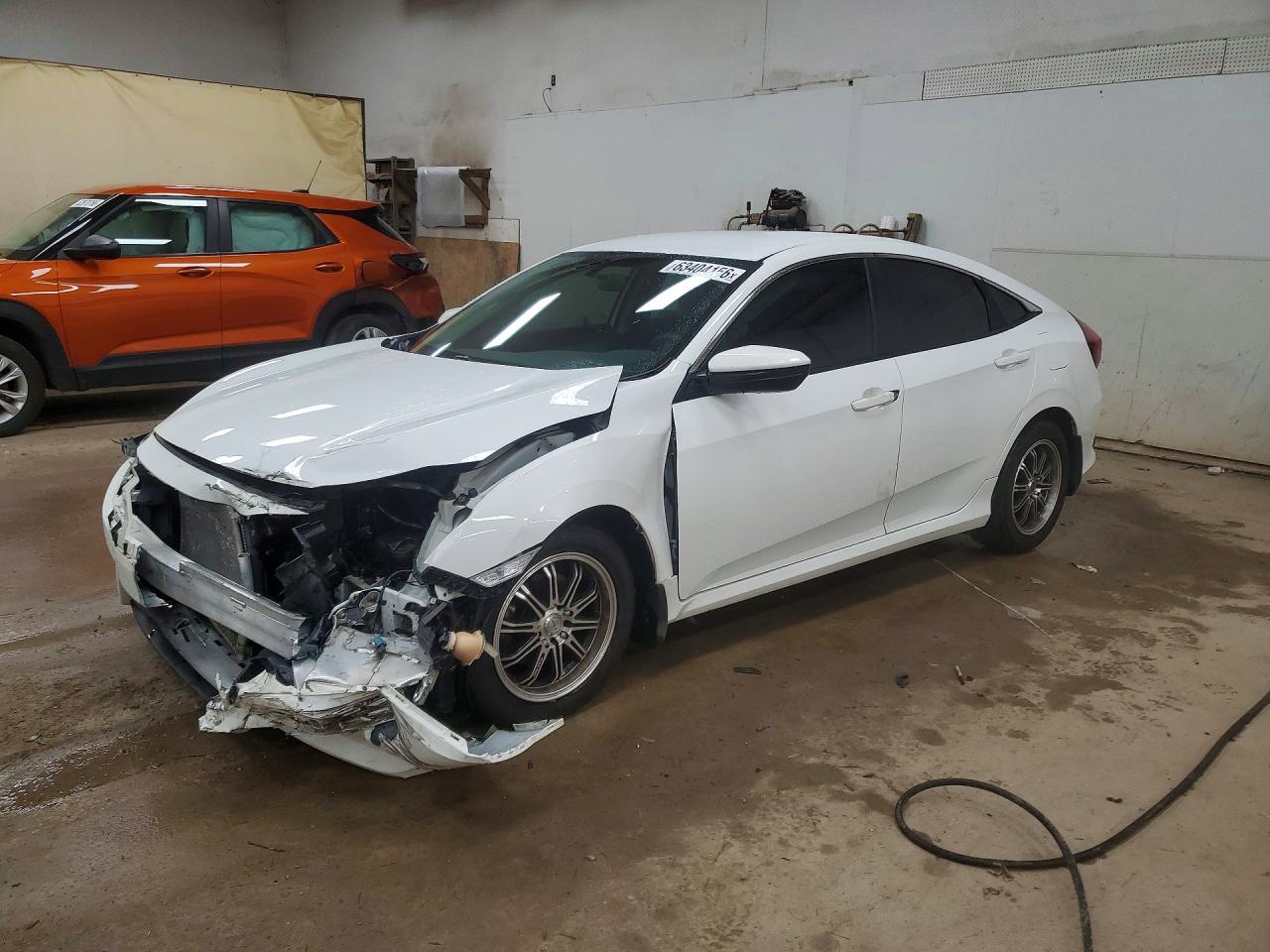 2016 HONDA CIVIC LX | 2HGFC2F52GH553563 | UPCARS