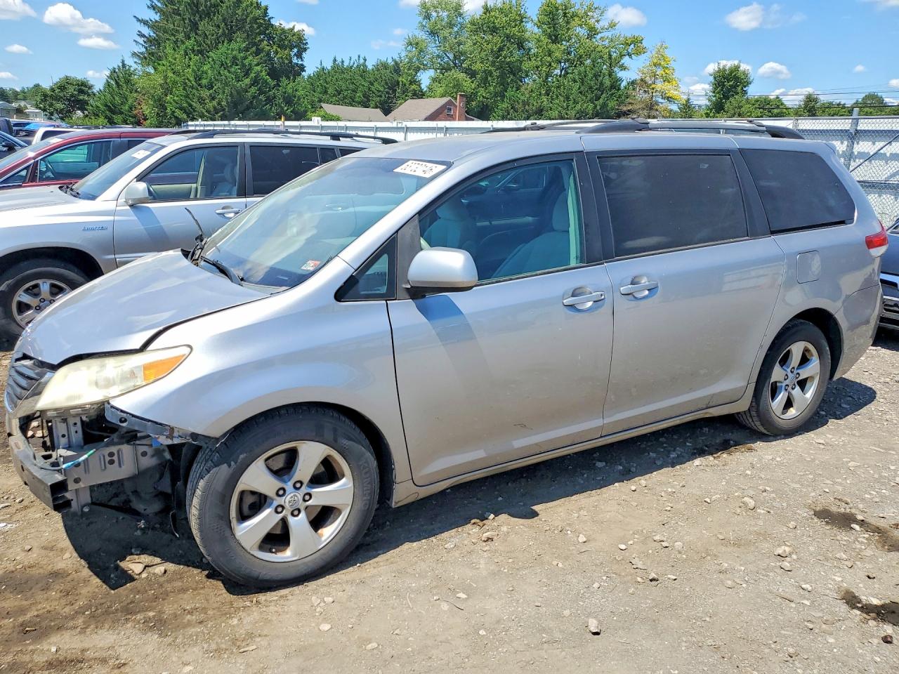 2011 TOYOTA SIENNA LE | 5TDKK3DC7BS002790 | UPCARS