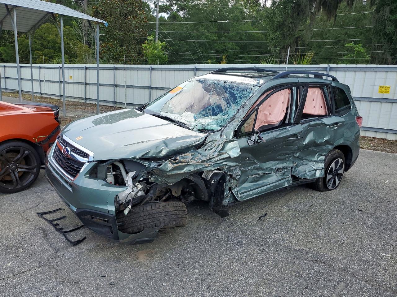 2017 SUBARU FORESTER 2.5I PREMIUM | JF2SJADC5HH437958 | UPCARS