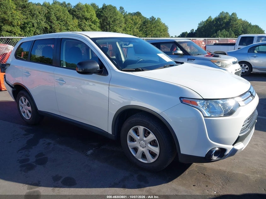 2015 MITSUBISHI OUTLANDER ES | JA4AD2A34FZ011871 | UPCARS