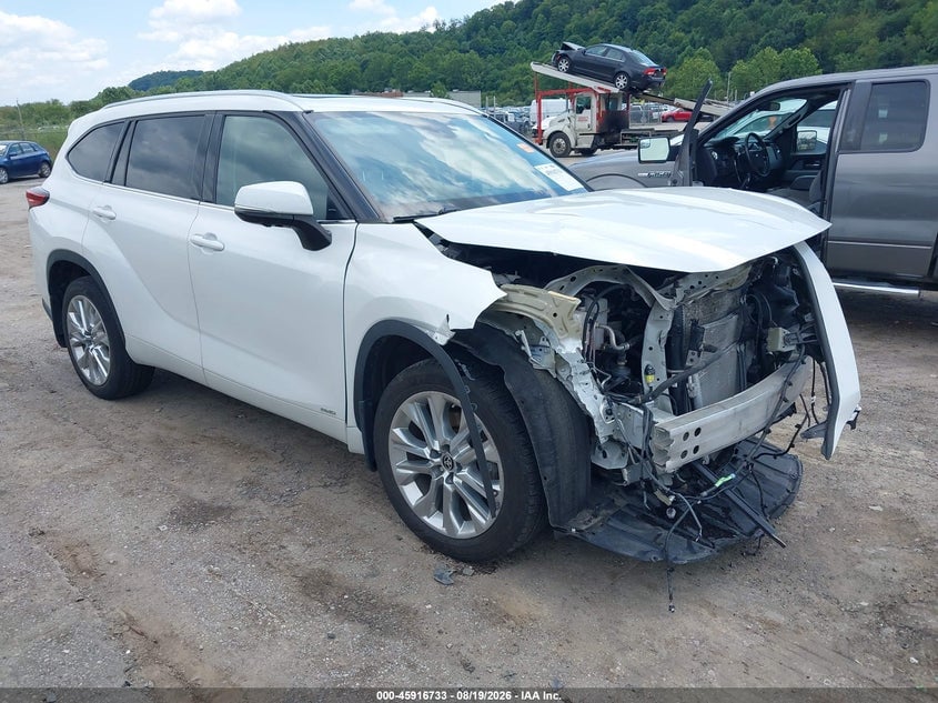 2023 TOYOTA HIGHLANDER HYBRID LIMITED | 5TDXBRCH6PS109682 | UPCARS