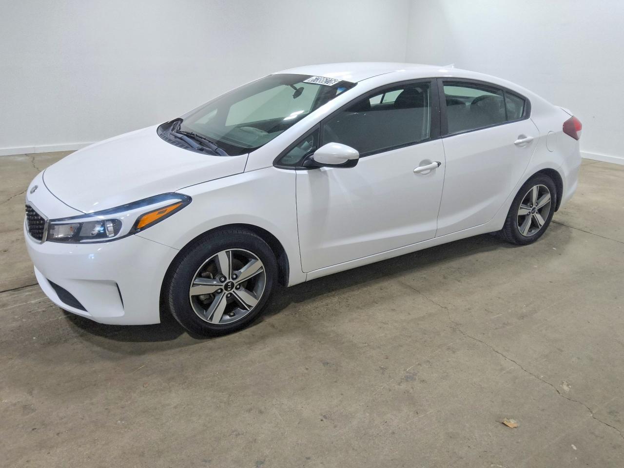 2018 KIA FORTE LX | 3KPFL4A77JE210639 | UPCARS