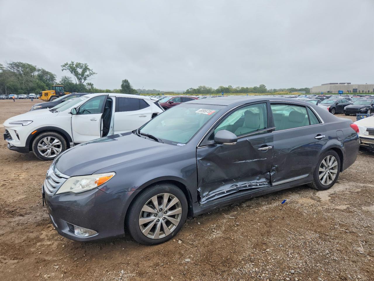 2011 TOYOTA AVALON LIMITED | 4T1BK3DB5BU412972 | UPCARS