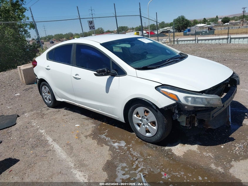 2018 KIA FORTE LX | 3KPFK4A75JE218497 | UPCARS