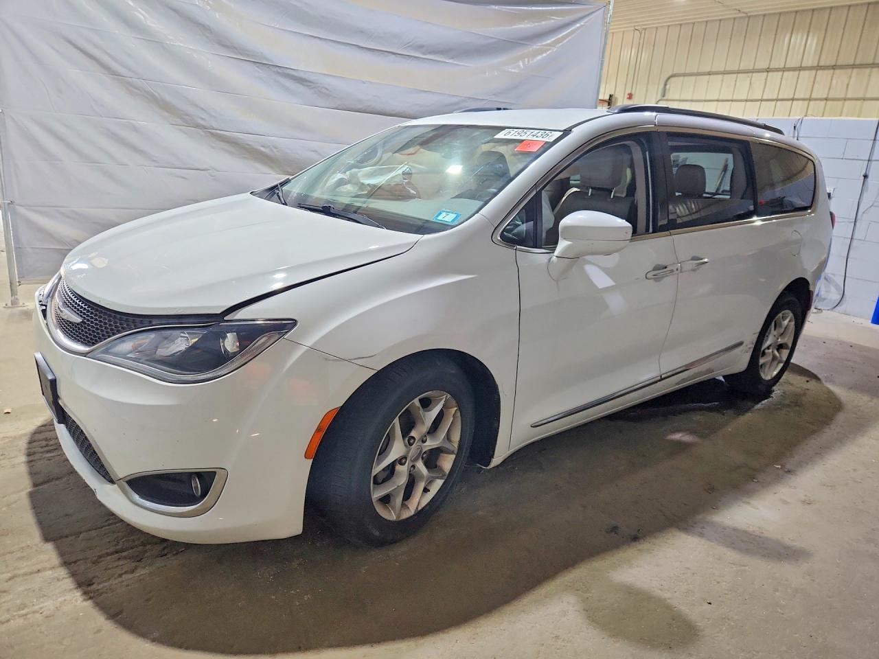 2017 CHRYSLER PACIFICA TOURING L | 2C4RC1BG8HR676213 | UPCARS