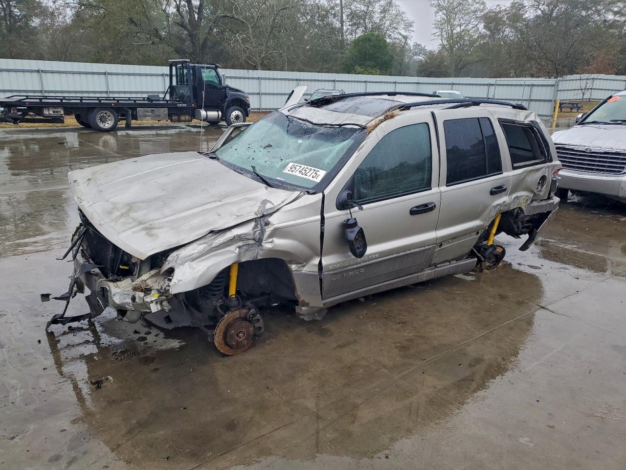 2003 JEEP CHEROKEE LAREDO | 1J4GW48SX3C567677 | UPCARS