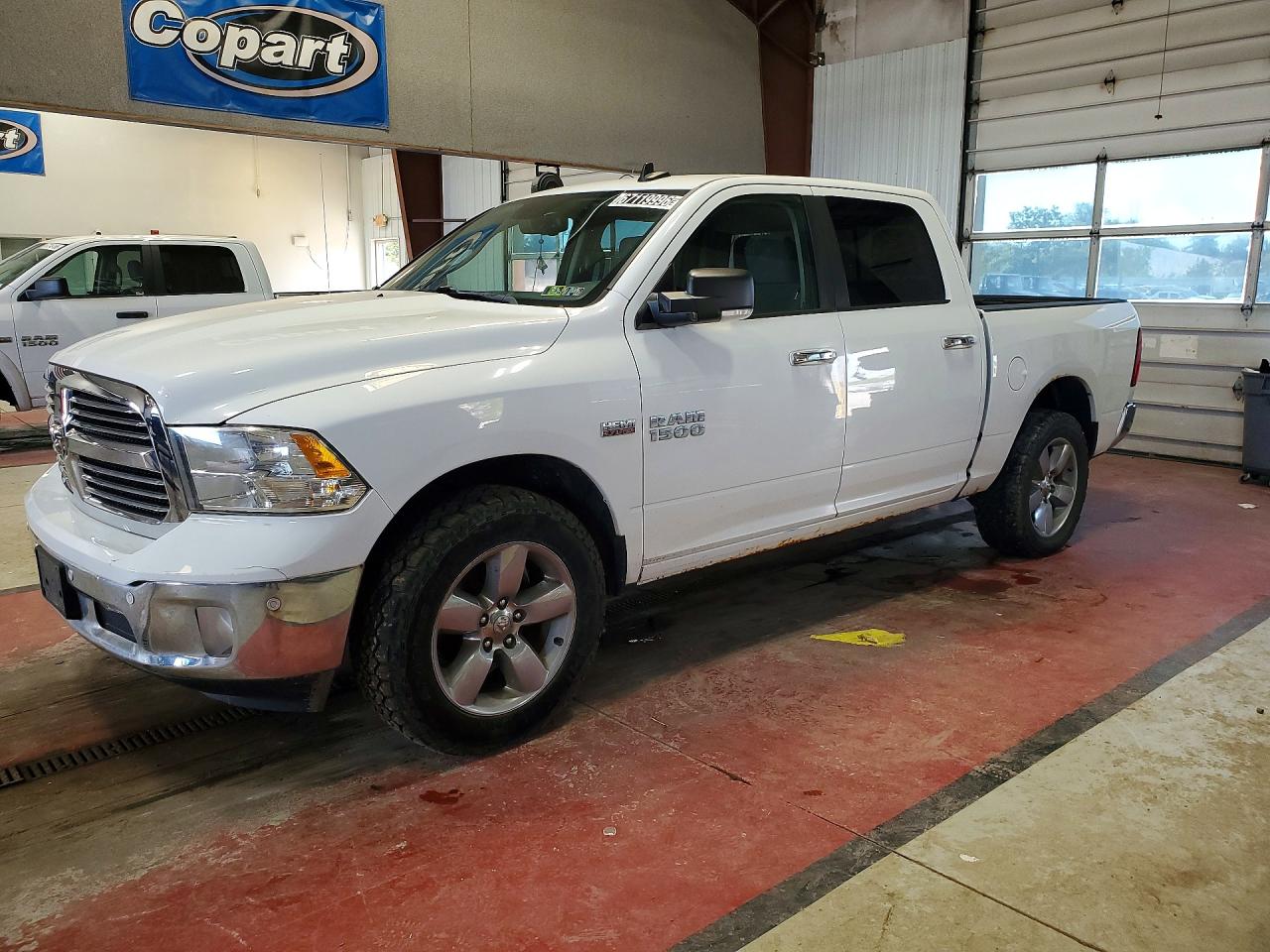 2017 RAM 1500 SLT | 3C6RR7LT3HG510966 | UPCARS