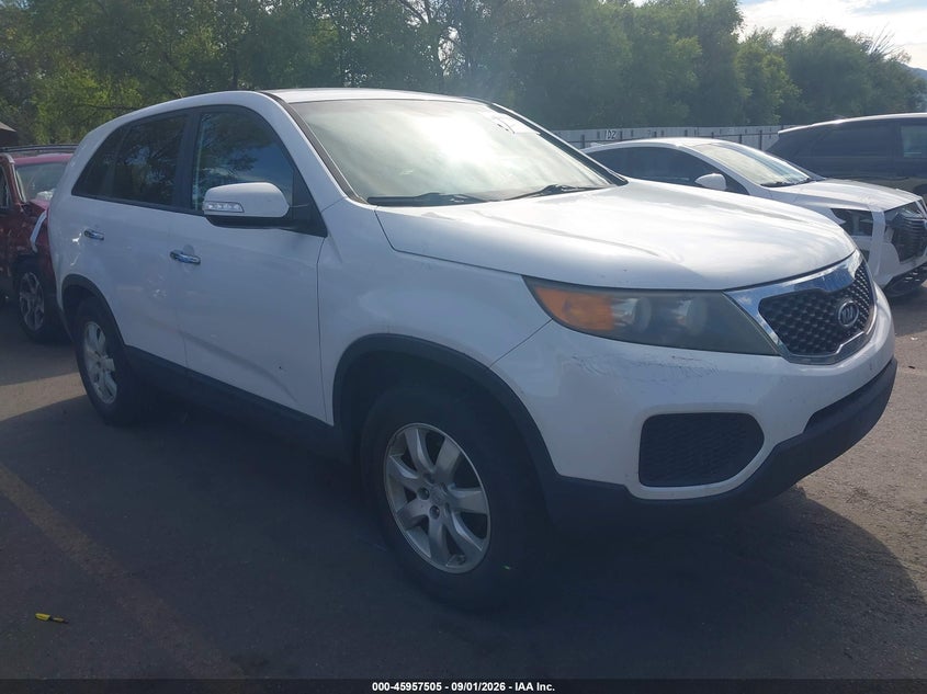 2011 KIA SORENTO LX | 5XYKT3A10BG169974 | UPCARS