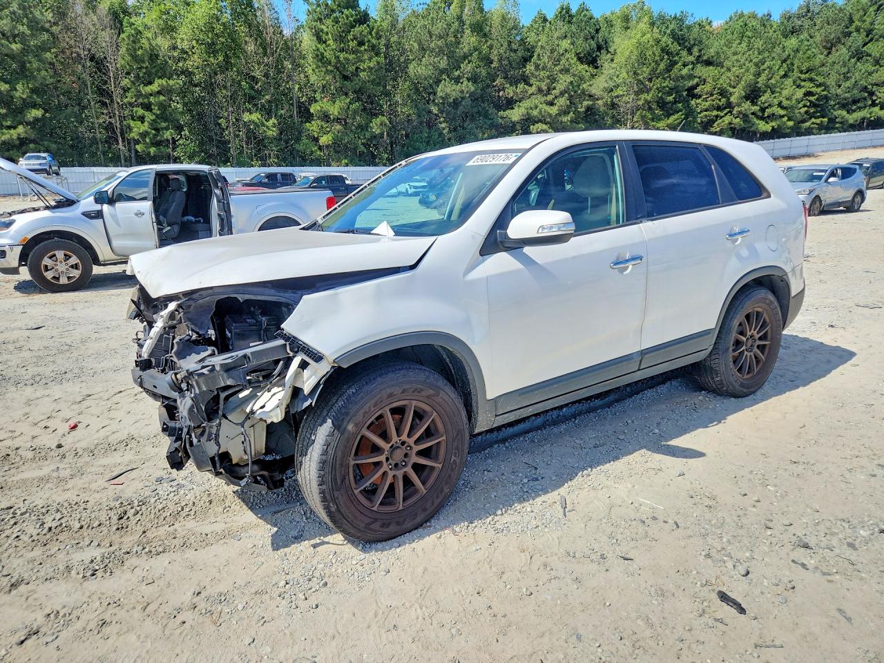 2011 KIA SORENTO LX | 5XYKT3A15BG153785 | UPCARS