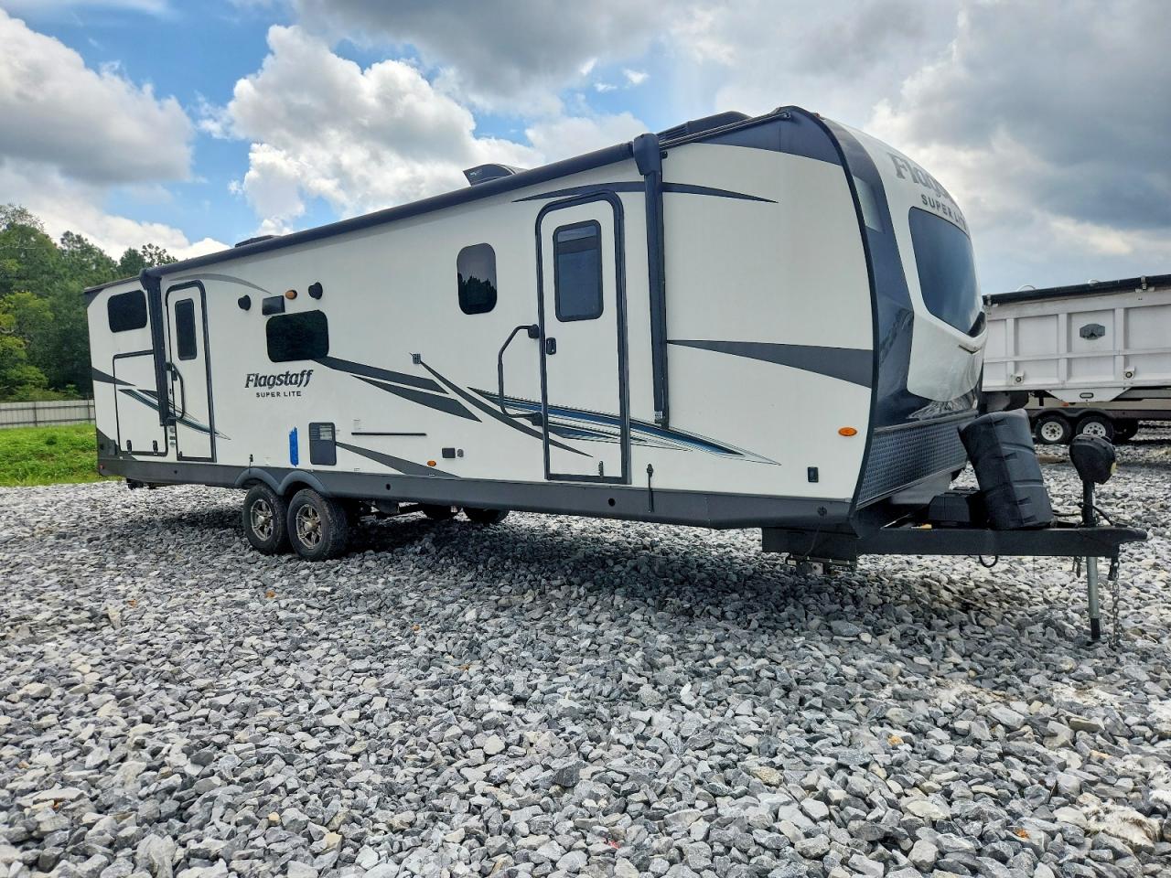 2022 FOREST RIVER FLAGSTAFF CAMPER | 4X4TFLE29NZ180311 | UPCARS
