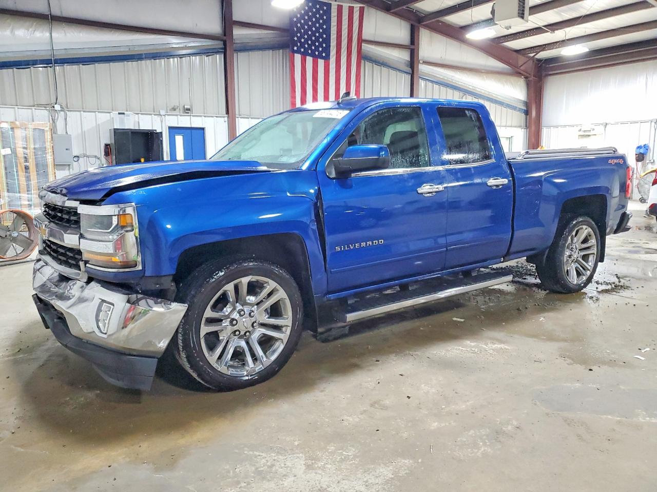 2017 CHEVROLET SILVERADO K1500 LT | 1GCVKREC2HZ250466 | UPCARS
