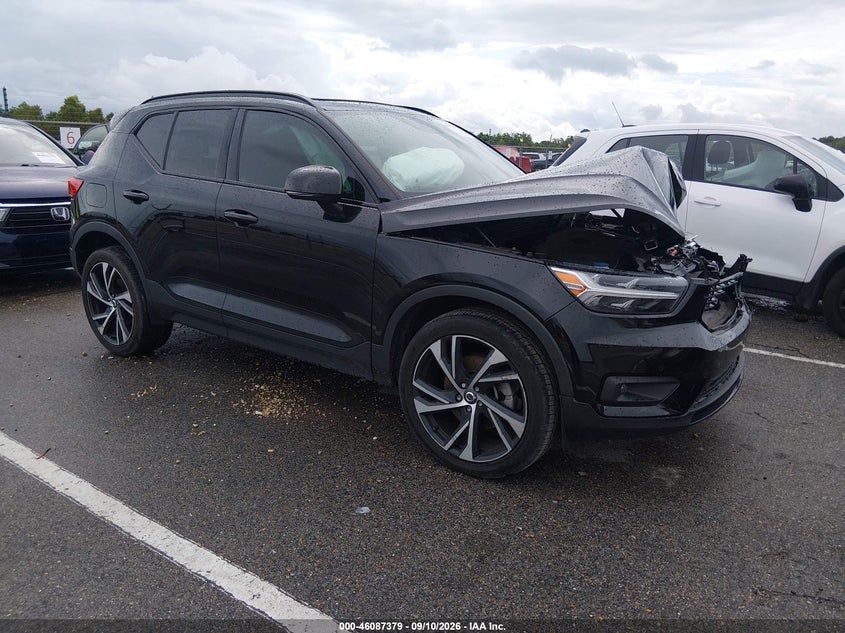 2020 VOLVO XC40 T5 R-DESIGN | YV4162UM4L2327888 | UPCARS