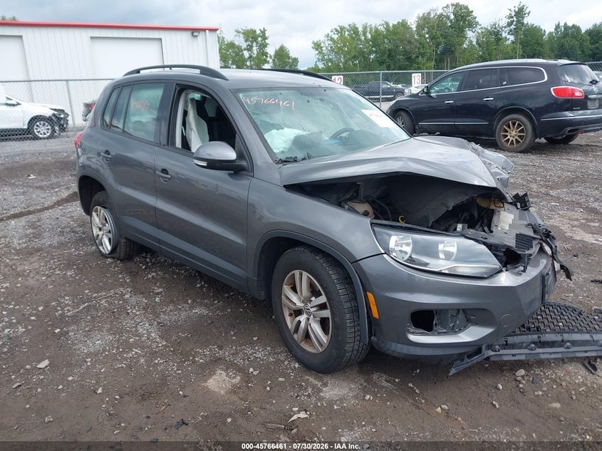 2015 VOLKSWAGEN TIGUAN S | WVGBV7AX4FW612329 | UPCARS