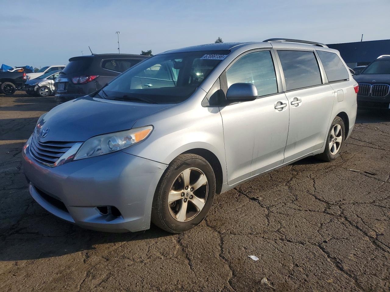 2015 TOYOTA SIENNA LE | 5TDKK3DC8FS565997 | UPCARS