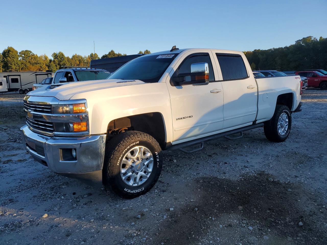 2018 CHEVROLET SILVERADO K2500 HEAVY DUTY LT | 1GC1KVEY7JF153368 | UPCARS
