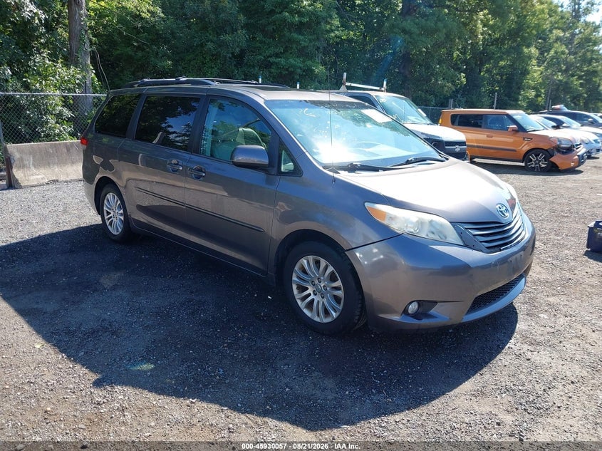 2013 TOYOTA SIENNA XLE V6 8 PASSENGER | 5TDYK3DC5DS308092 | UPCARS