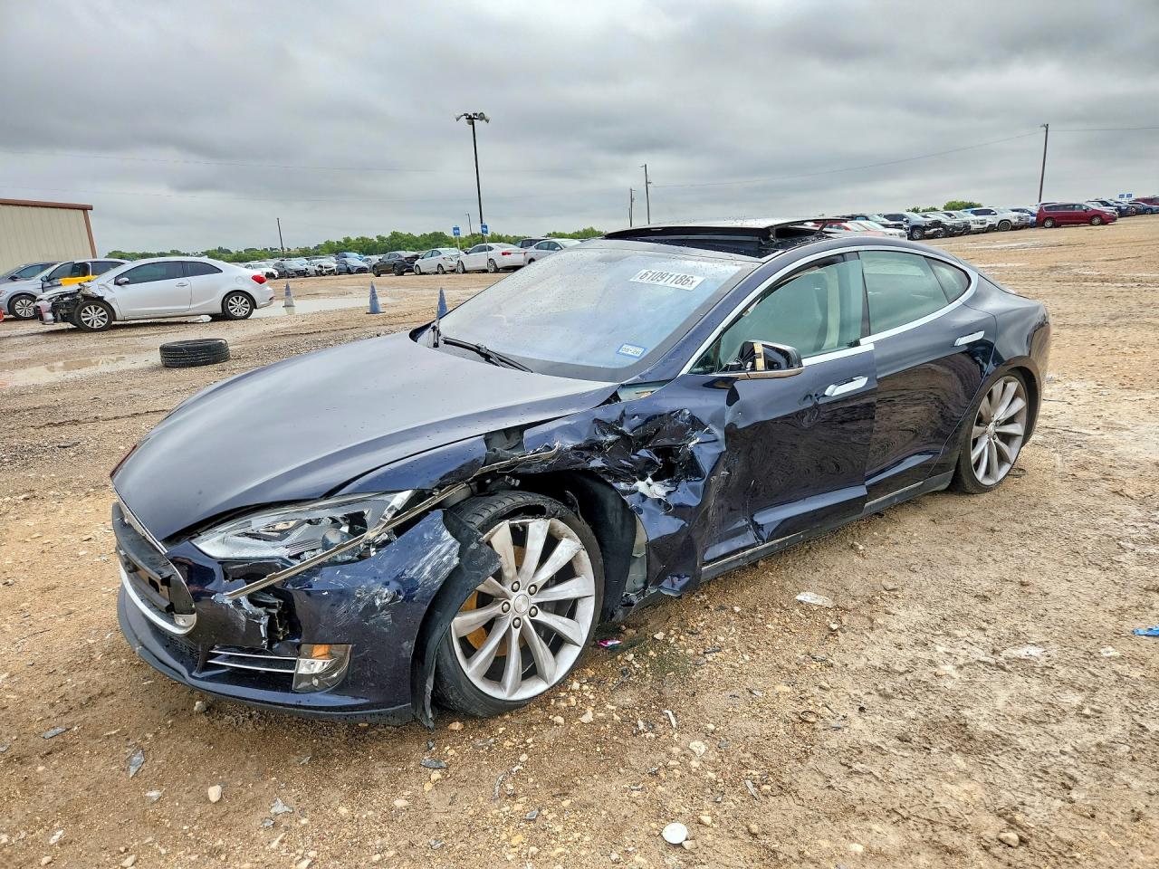 2013 TESLA MODEL S | 5YJSA1DP9DFP05938 | UPCARS