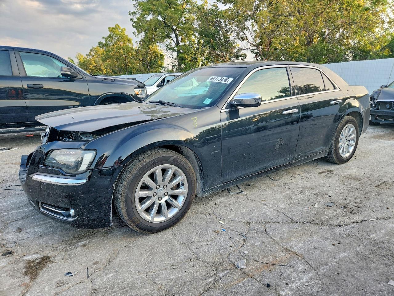 2014 CHRYSLER 300 | 2C3CCAAGXEH243912 | UPCARS