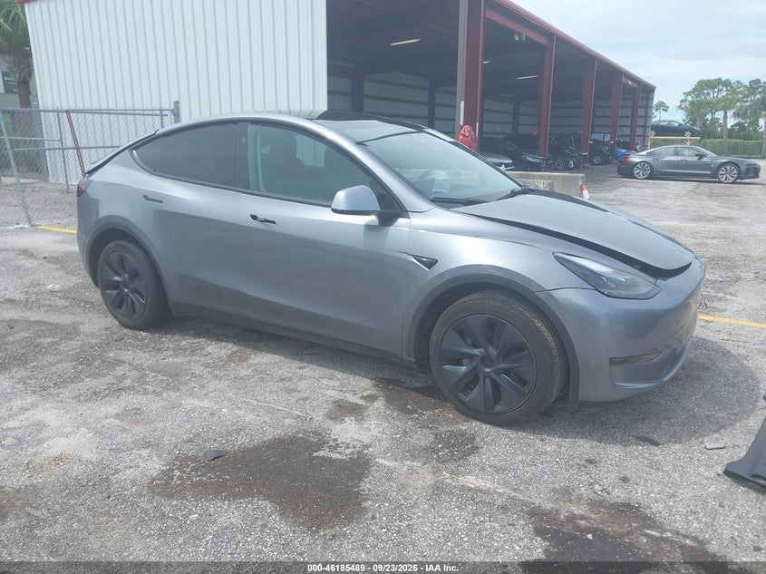 2024 TESLA MODEL Y | 7SAYGDED5RF196942 | UPCARS