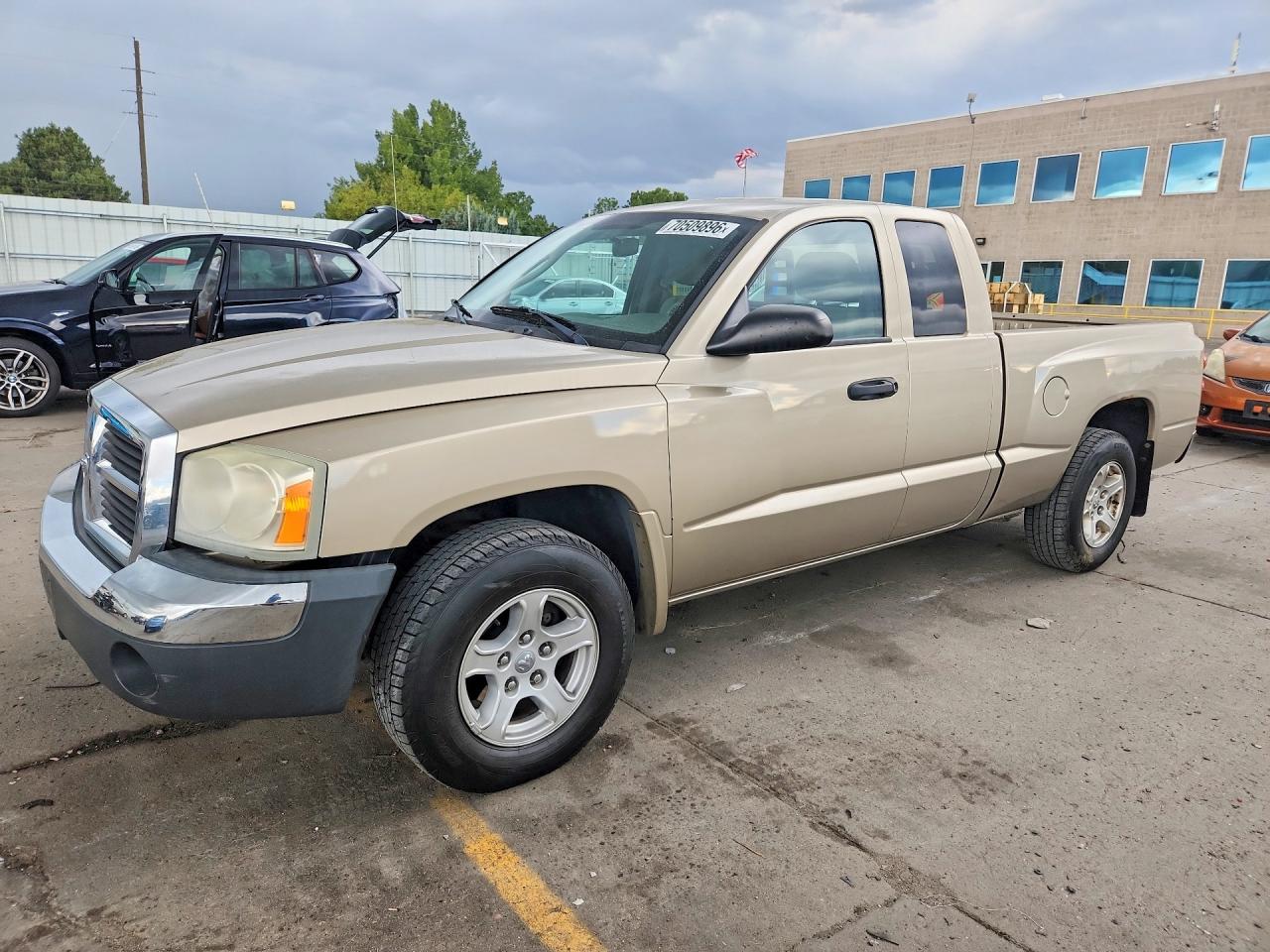 2005 DODGE DAKOTA SLT | 1D7HE42K75S314403 | UPCARS