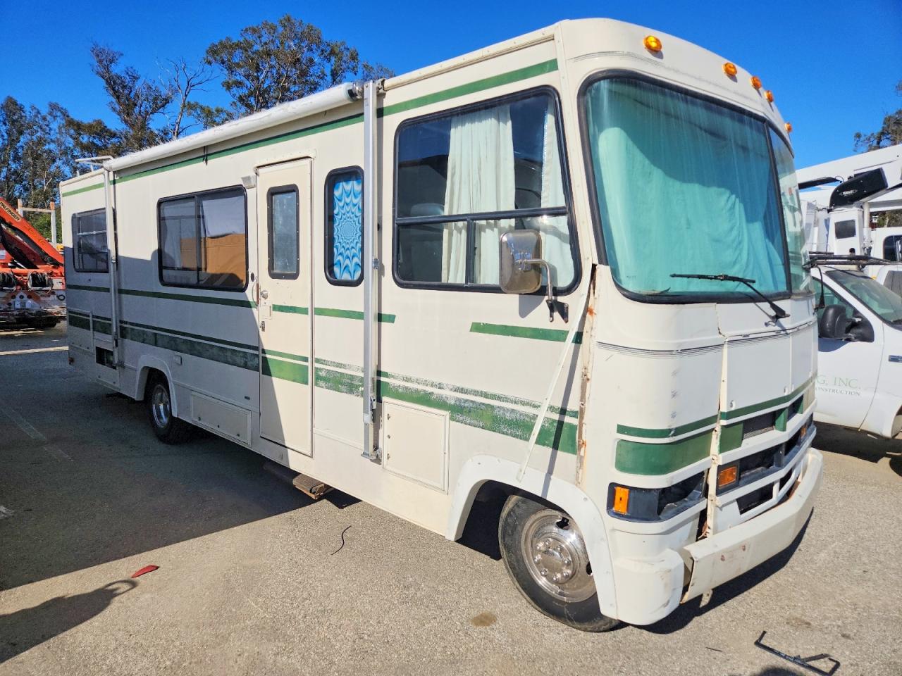 1990 FLEE ECONOLINE | 1FCKE33G8LHA49411 | UPCARS