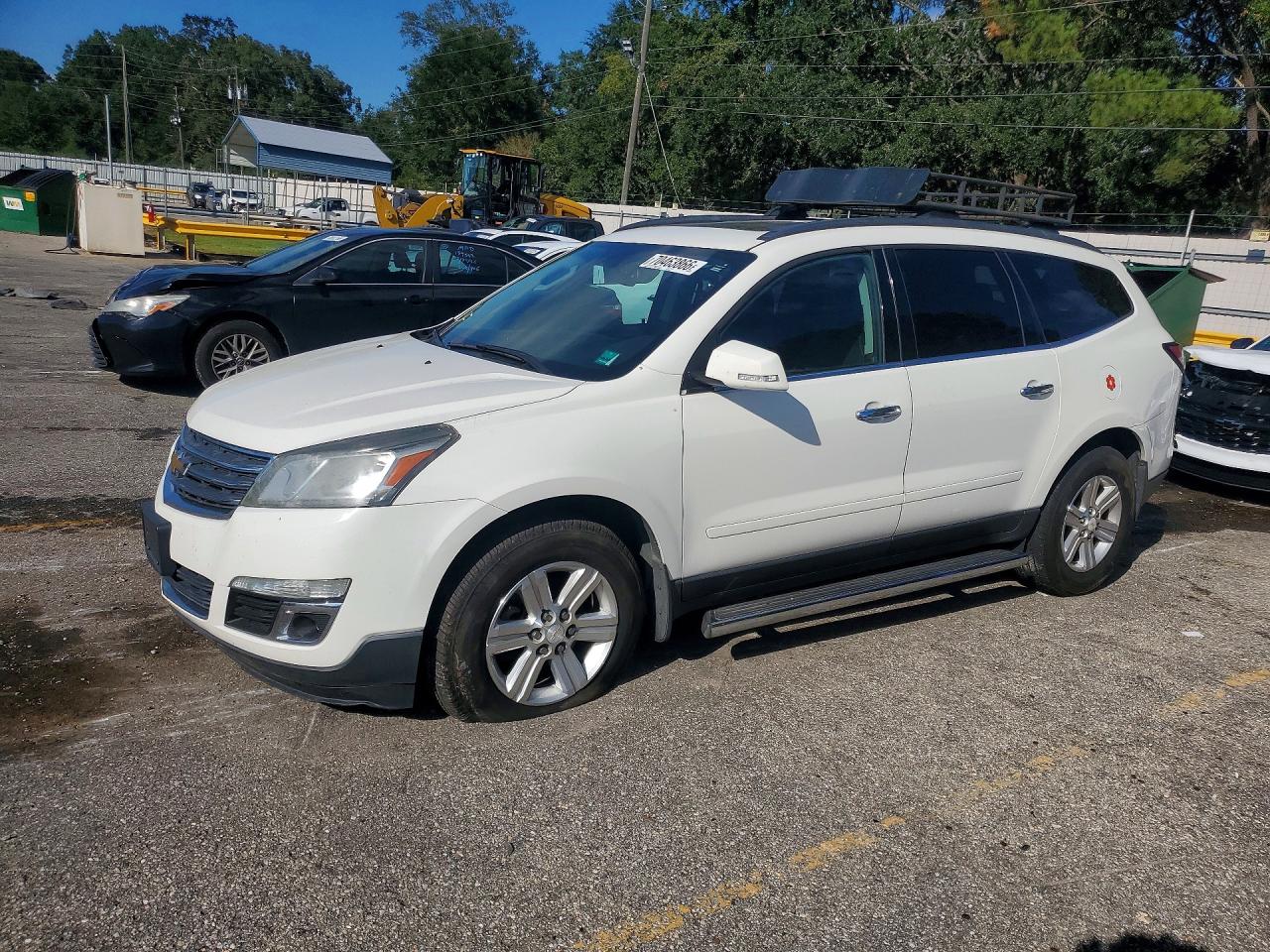 2014 CHEVROLET TRAVERSE LT | 1GNKVHKD0EJ263462 | UPCARS