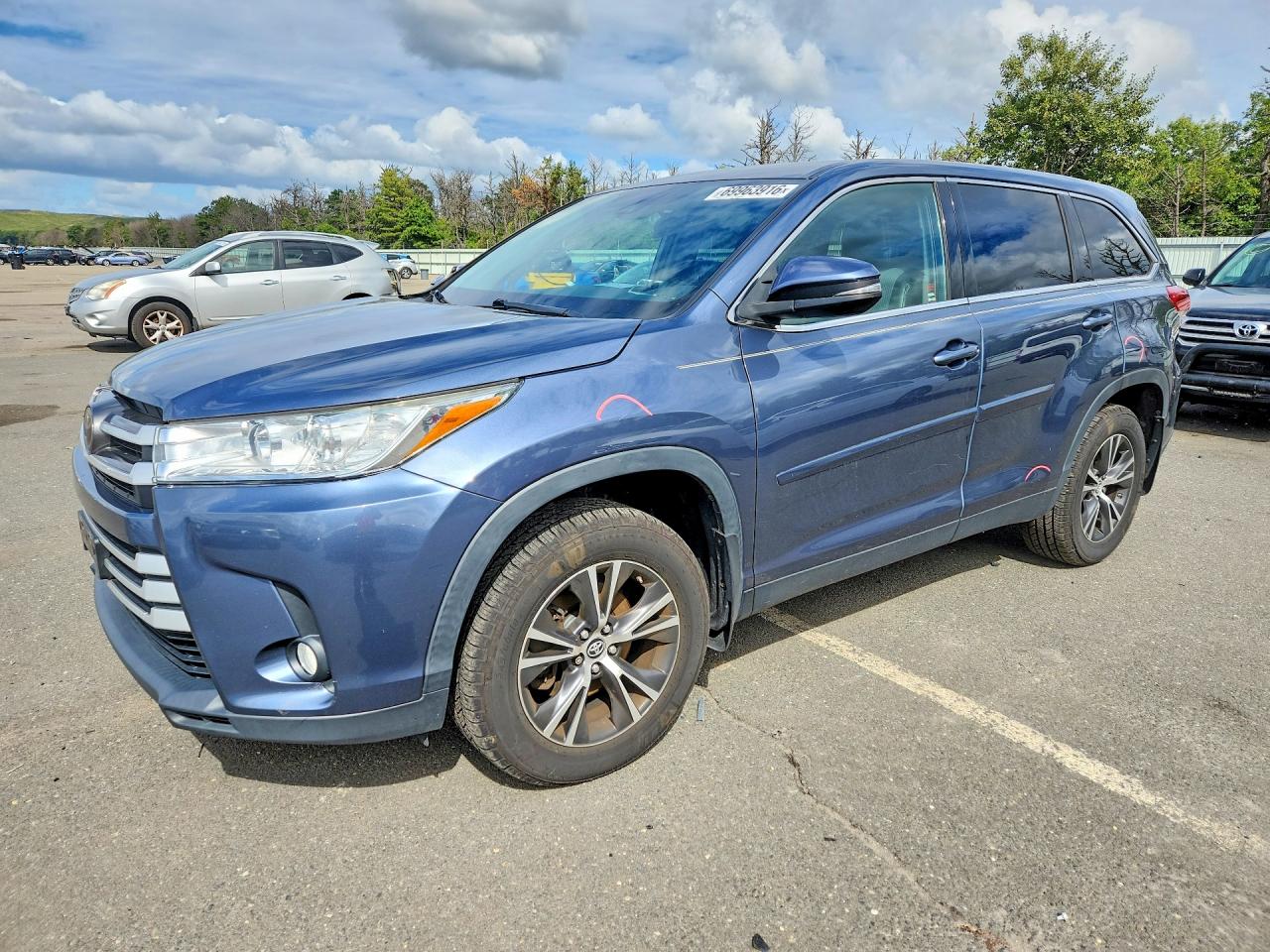 2019 TOYOTA HIGHLANDER LE PLUS | 5TDBZRFH2KS941398 | UPCARS