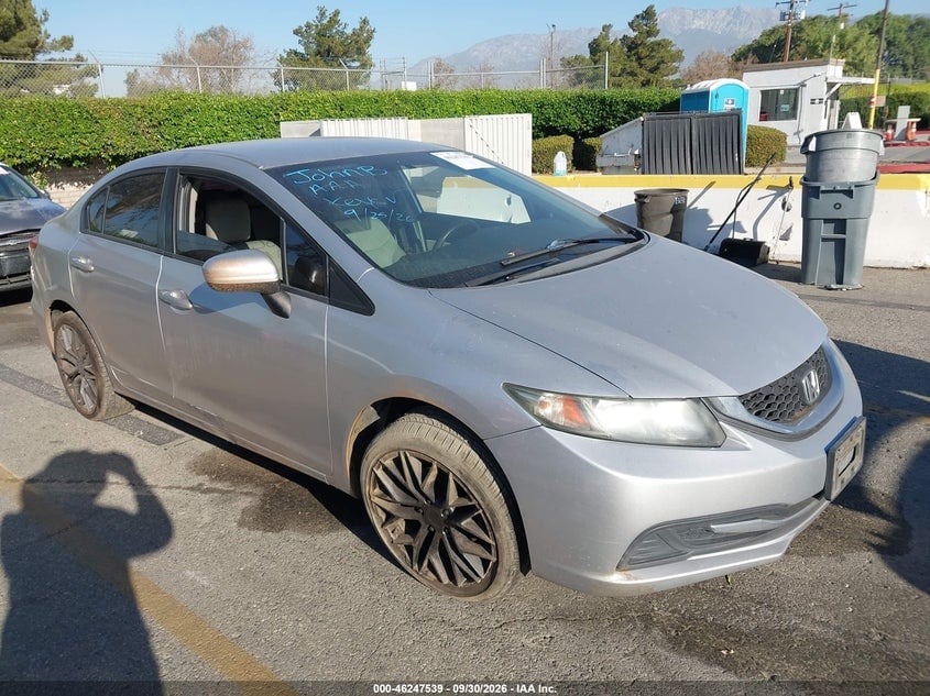 2015 HONDA CIVIC LX | 2HGFB2F56FH519157 | UPCARS