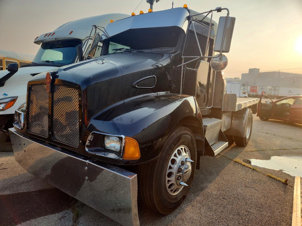 2004 KENWORTH ALL OTHER T300 | 2XKMAD7XX4M060504 | UPCARS