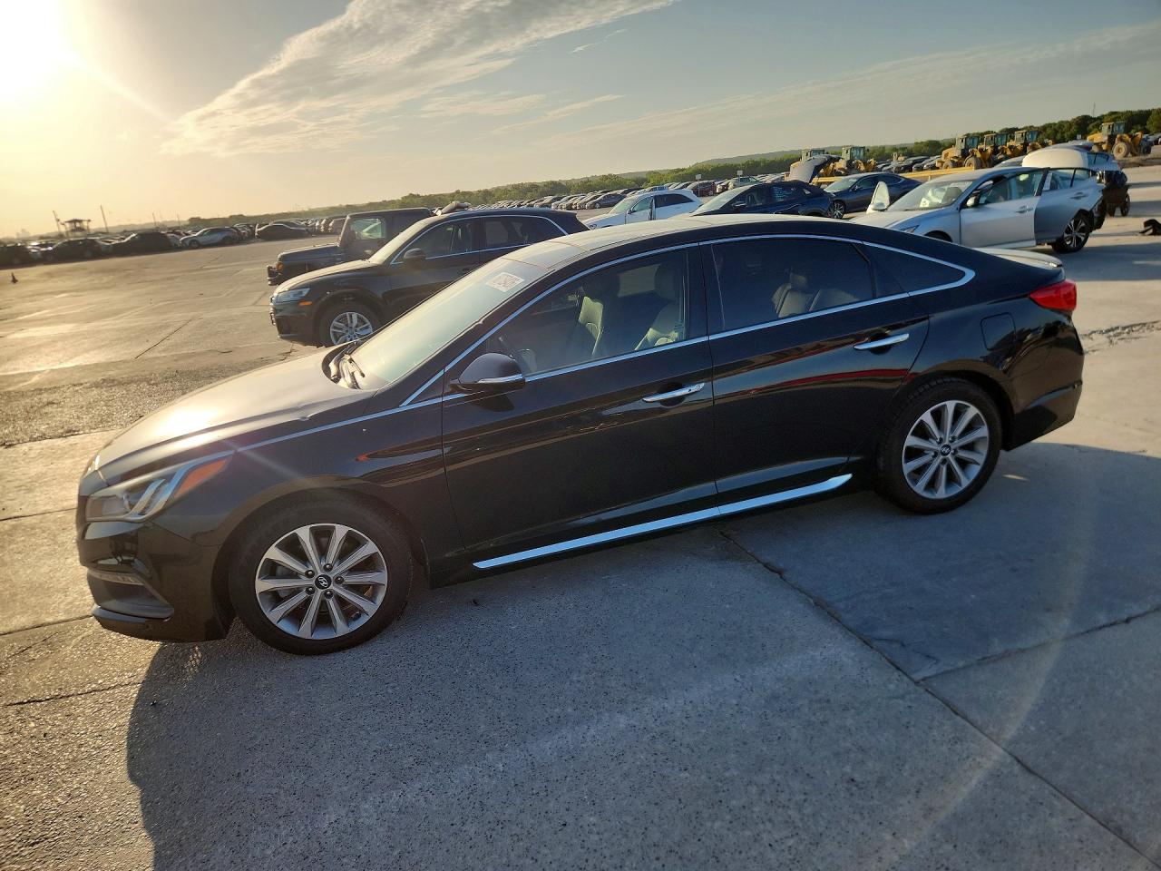2016 HYUNDAI SONATA LIMITED | 5NPE34AF8GH414003 | UPCARS