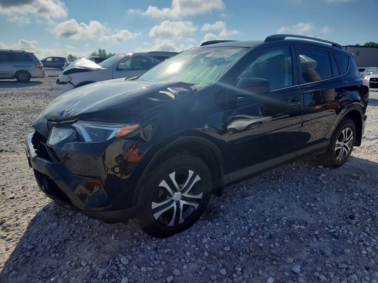 2018 TOYOTA RAV4 LE | 2T3BFREV3JW787507 | UPCARS