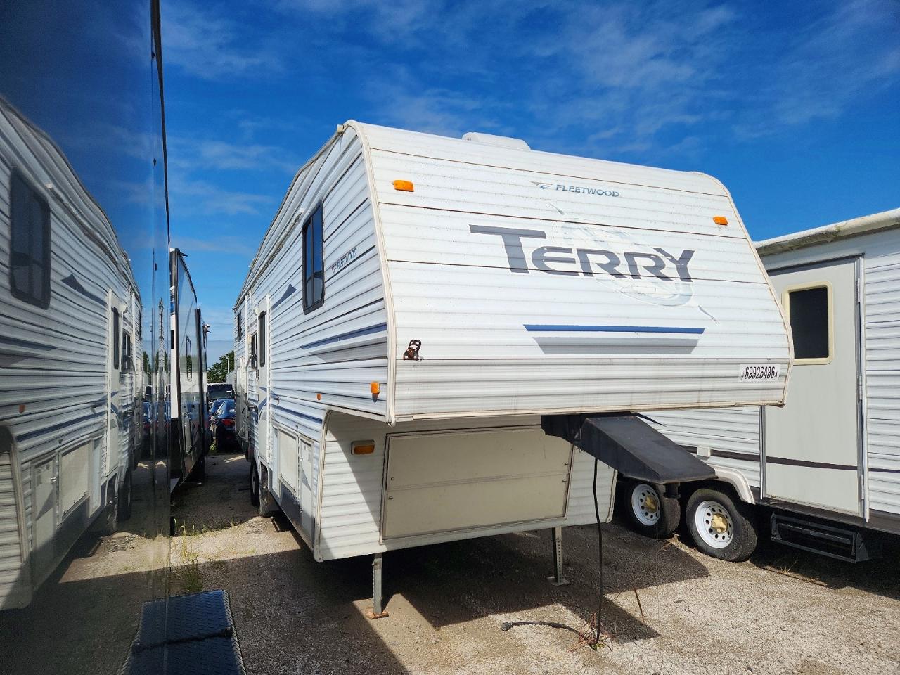 2005 FLEETWOOD ENTERPRISES (TERRY) FLEETWOOD TERRY - CAMPER | 1EA5B292452971064 | UPCARS