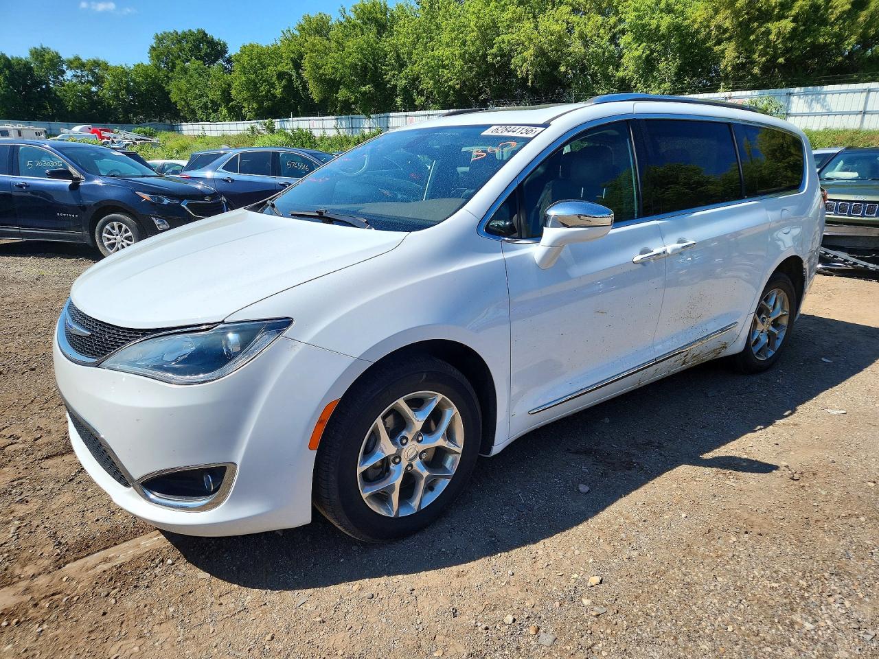 2019 CHRYSLER PACIFICA LIMITED | 2C4RC1GG7KR644045 | UPCARS