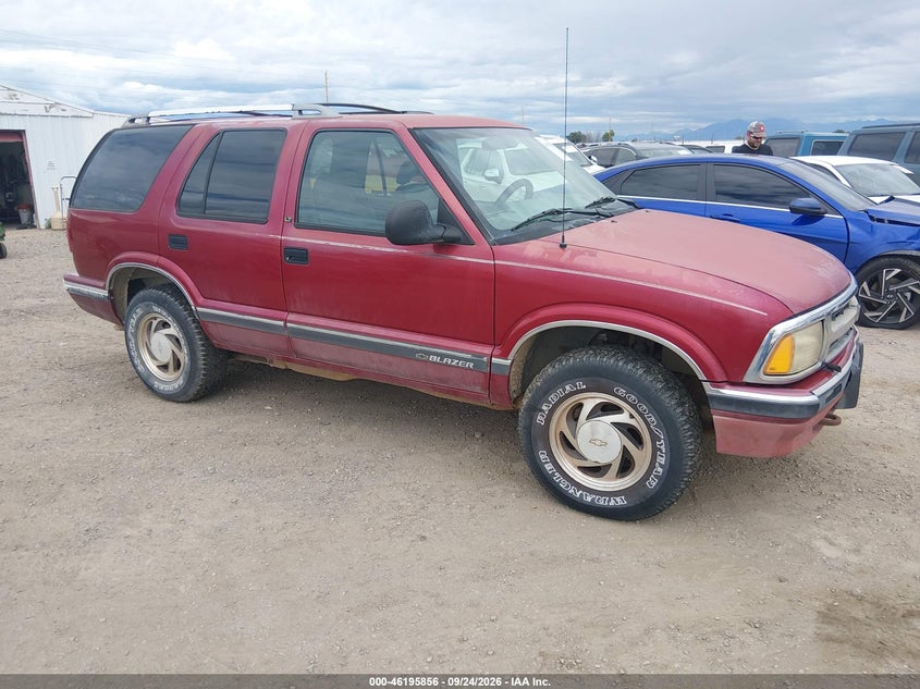 1995 CHEVROLET BLAZER | 1GNDT13W2S2207924 | UPCARS