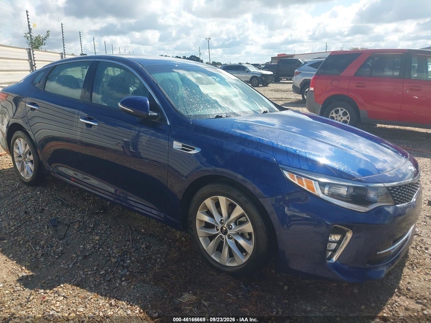 2018 KIA OPTIMA S | 5XXGT4L30JG217132 | UPCARS