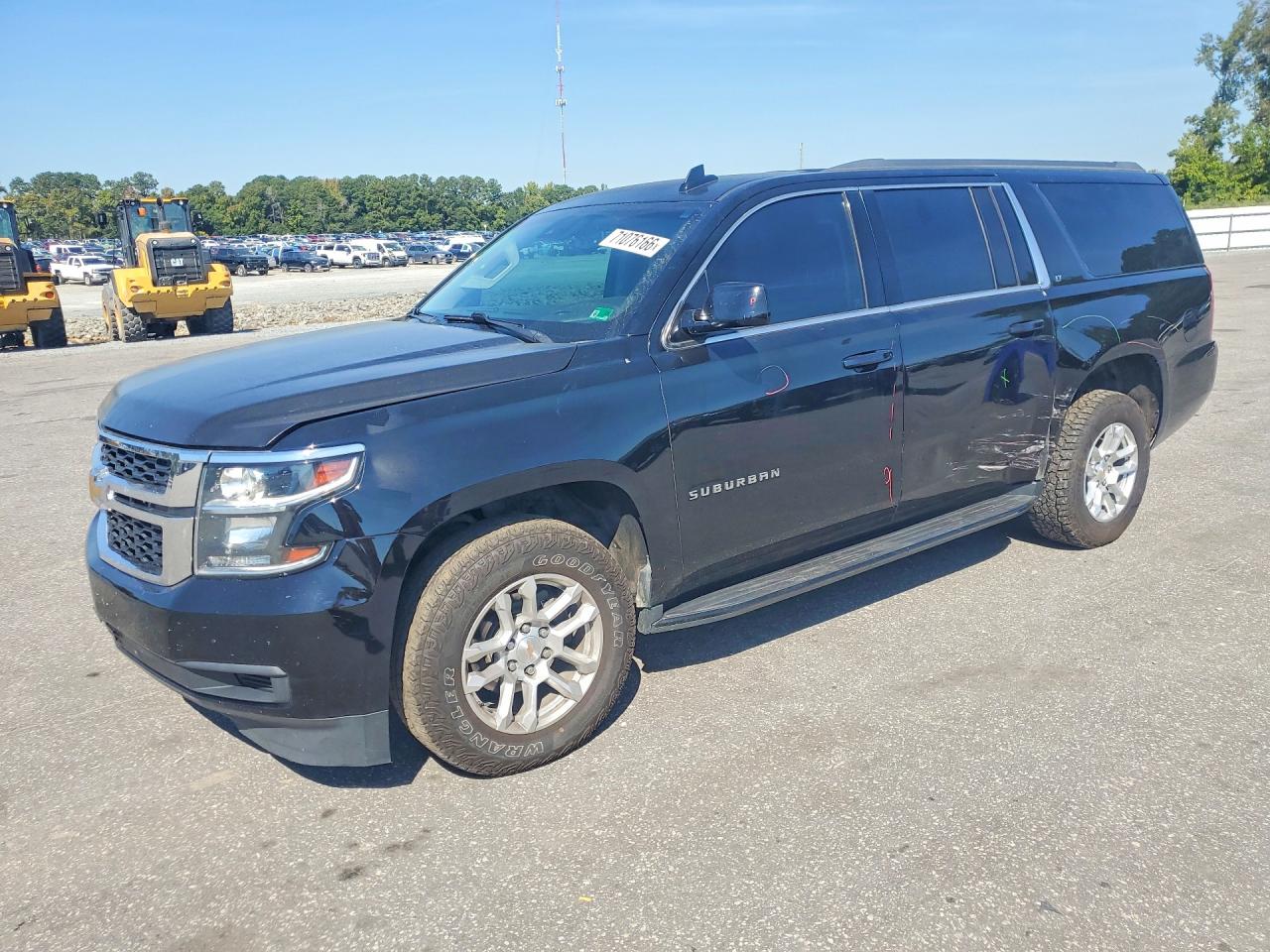 2018 CHEVROLET SUBURBAN K1500 LT | 1GNSKHKC1JR105711 | UPCARS