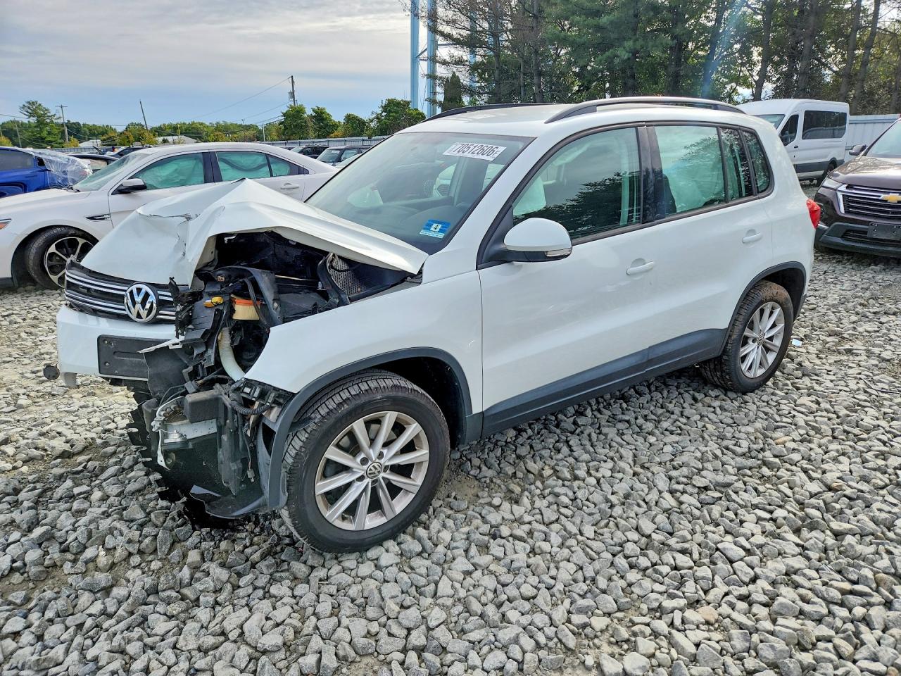 2017 VOLKSWAGEN TIGUAN S | WVGBV7AX8HK053829 | UPCARS