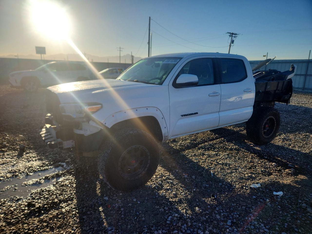 2018 TOYOTA TACOMA TRD OFF-ROAD | 5TFCZ5AN0JX136230 | UPCARS