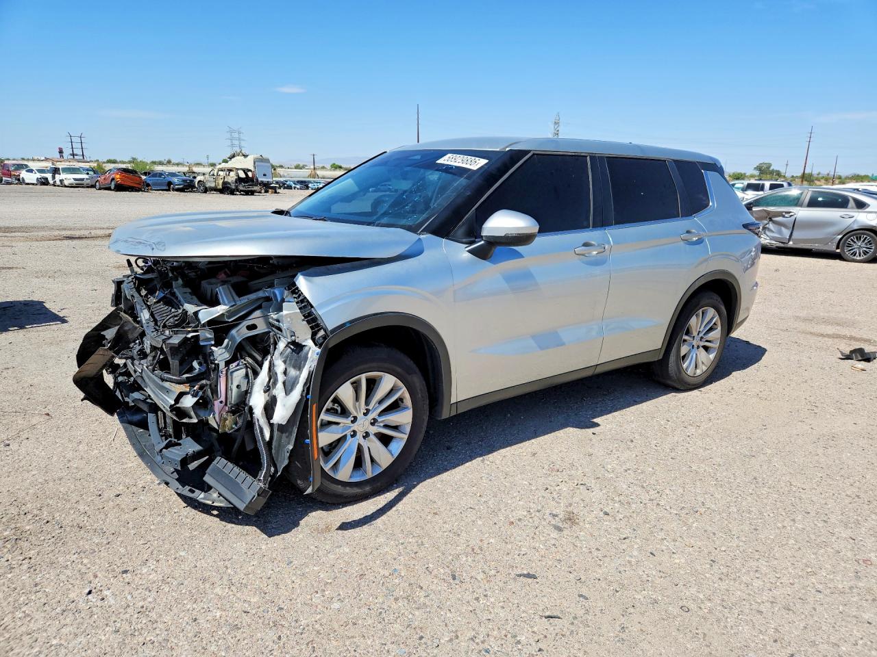 2025 MITSUBISHI OUTLANDER ES | JA4J4UA87SZ012613 | UPCARS