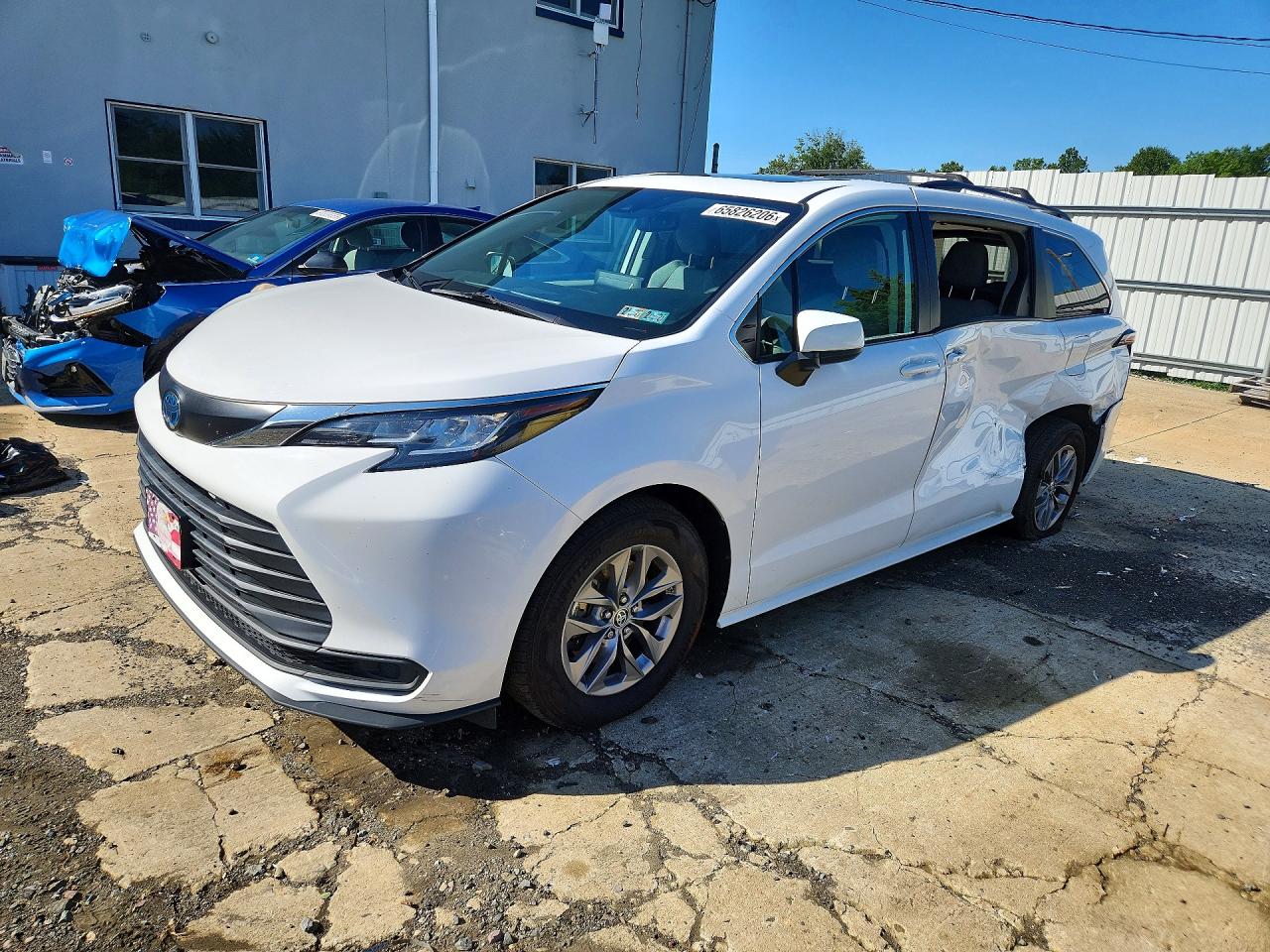2022 TOYOTA SIENNA LE | 5TDBSKFC4NS044376 | UPCARS