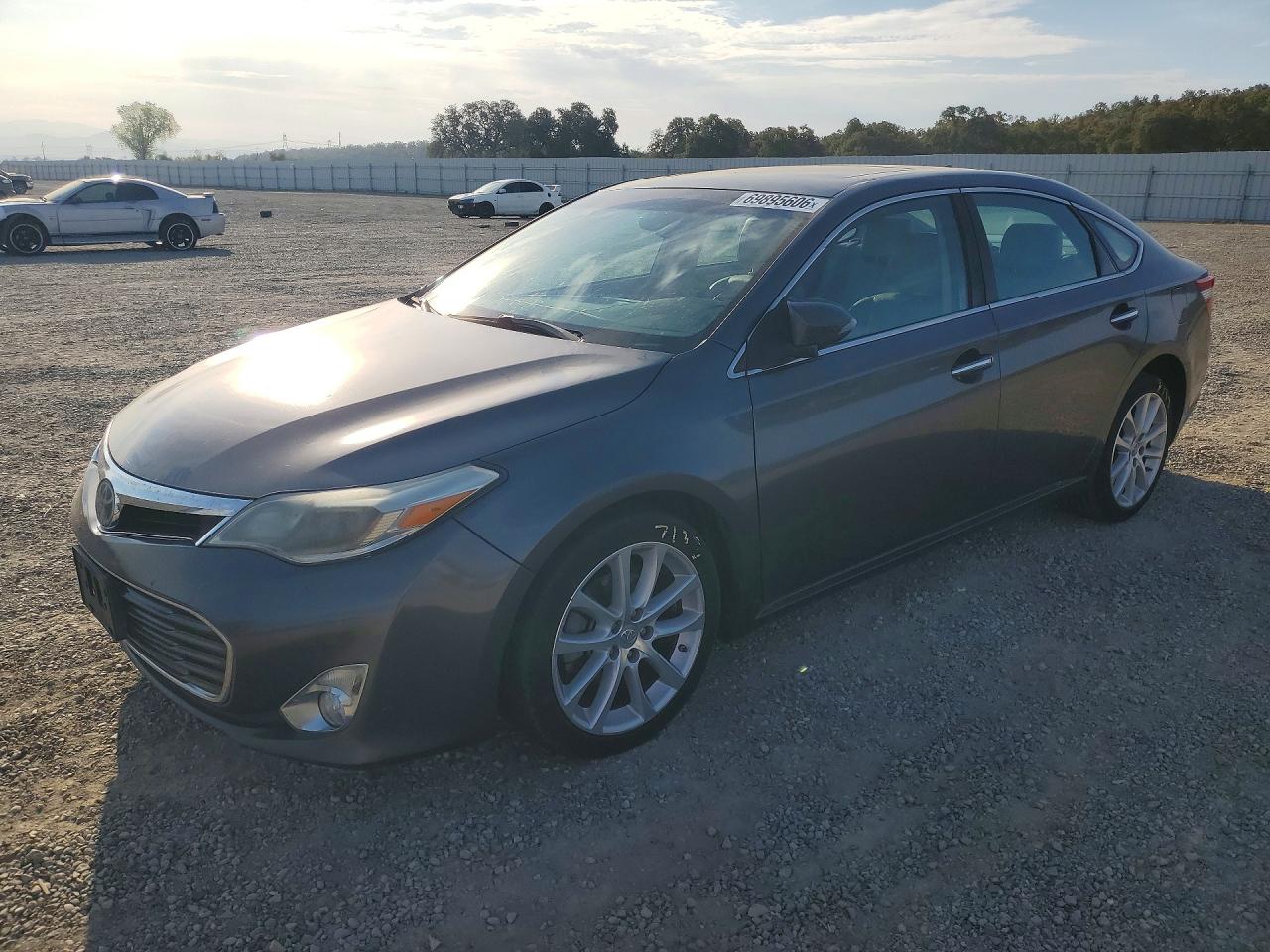 2014 TOYOTA AVALON LIMITED | 4T1BK1EBXEU109984 | UPCARS