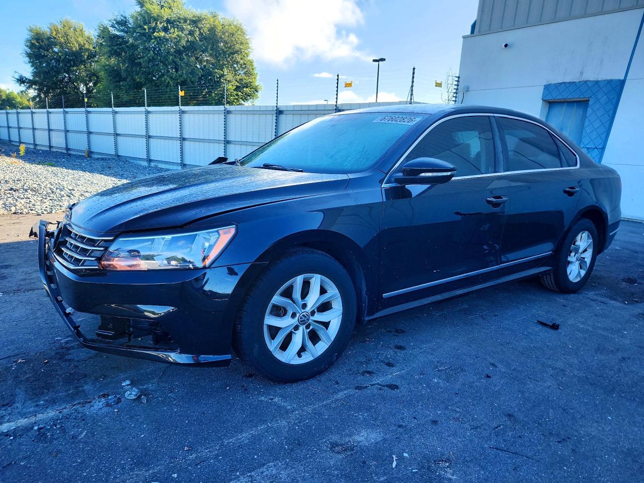 2016 VOLKSWAGEN PASSAT S | 1VWAS7A36GC034482 | UPCARS