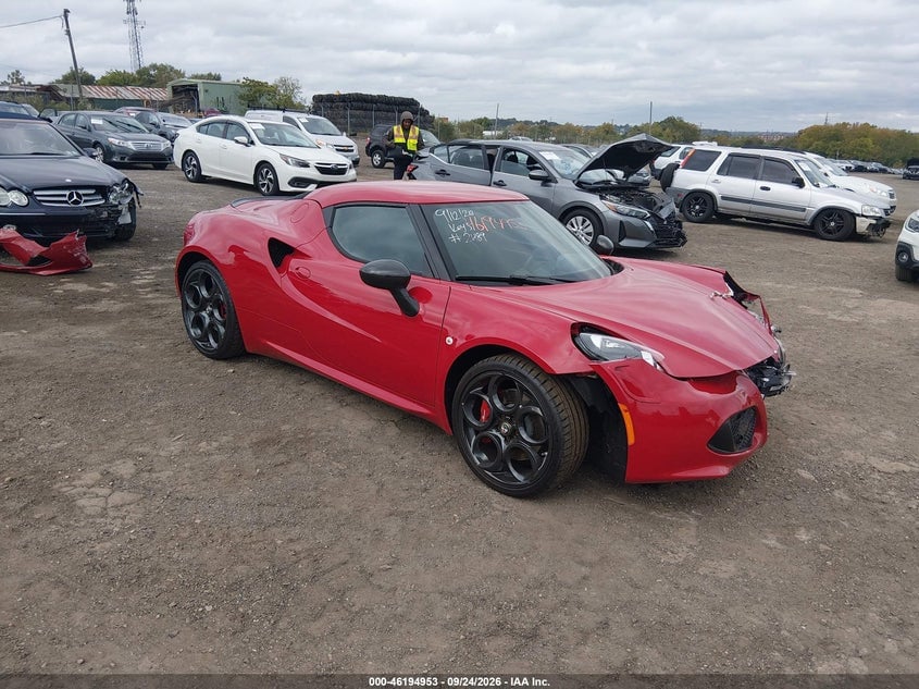 2015 ALFA ROMEO 4C LAUNCH EDITION | ZARBAAC47FM127636 | UPCARS
