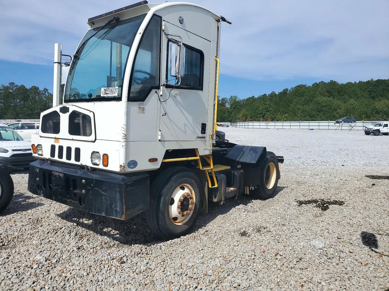 2017 AUTOCAR ALL OTHER YARD TRUCK | 516H4GB20HH222088 | UPCARS