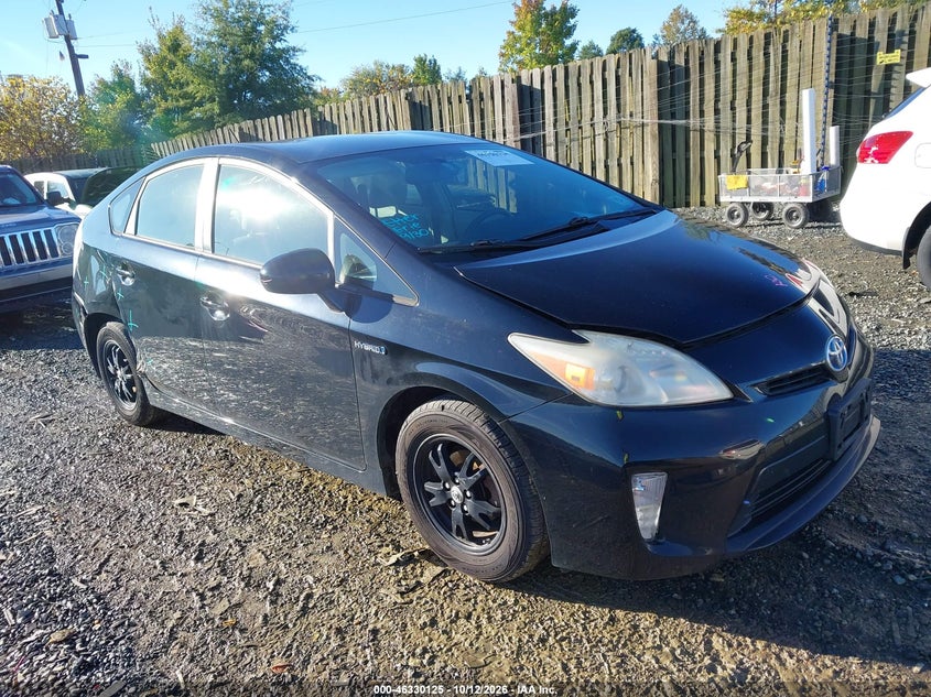 2013 TOYOTA PRIUS FOUR | JTDKN3DU6D5575723 | UPCARS