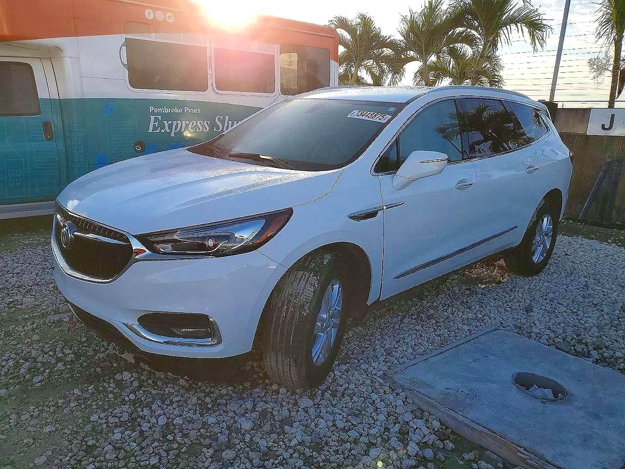 2018 BUICK ENCLAV ESSENCE | 5GAERBKW5JJ122102 | UPCARS