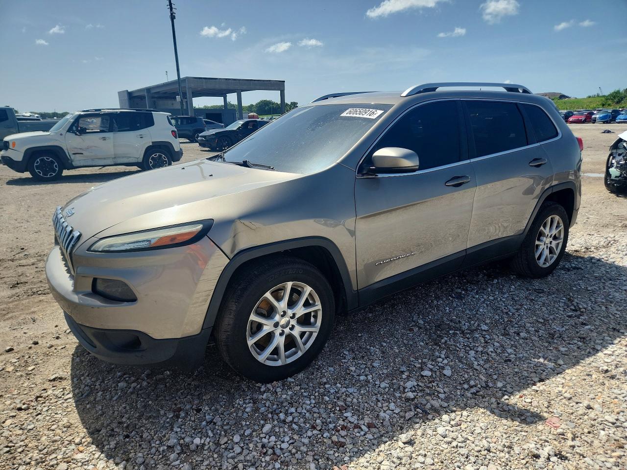 2017 JEEP CHEROKEE LATITUDE | 1C4PJLCB5HW507673 | UPCARS